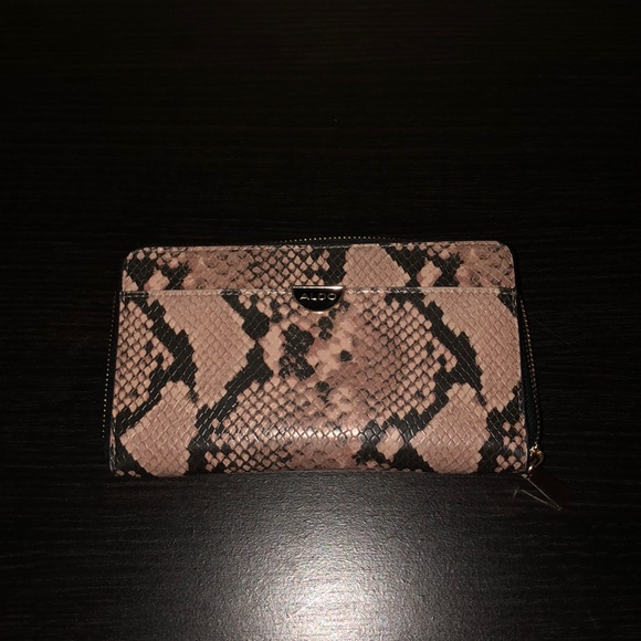 Wallet - Picture 2 of 4